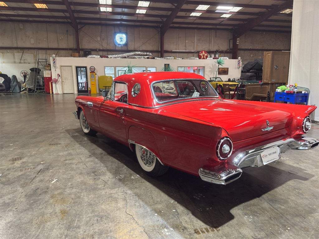 1957 Ford Thunderbird Roadster 27