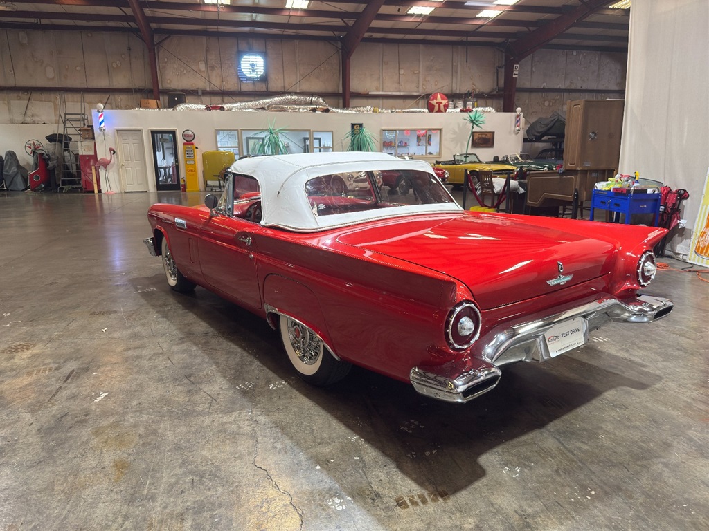 1957 Ford Thunderbird Roadster 28