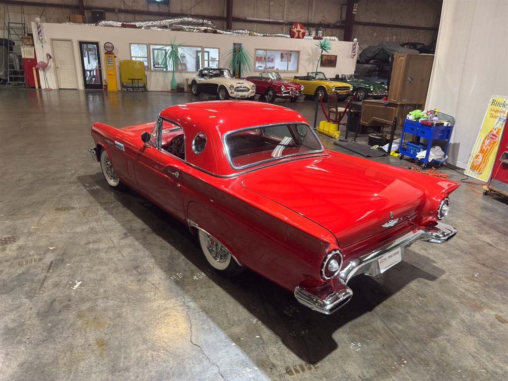 1957 Ford Thunderbird Roadster 31