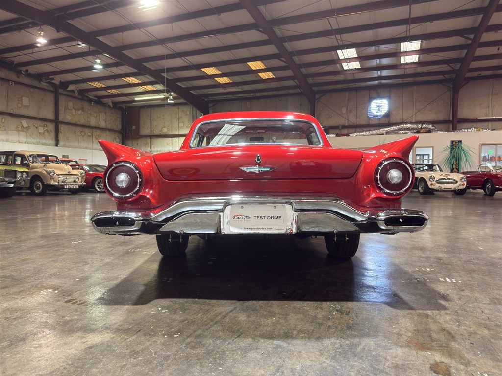 1957 Ford Thunderbird Roadster 36