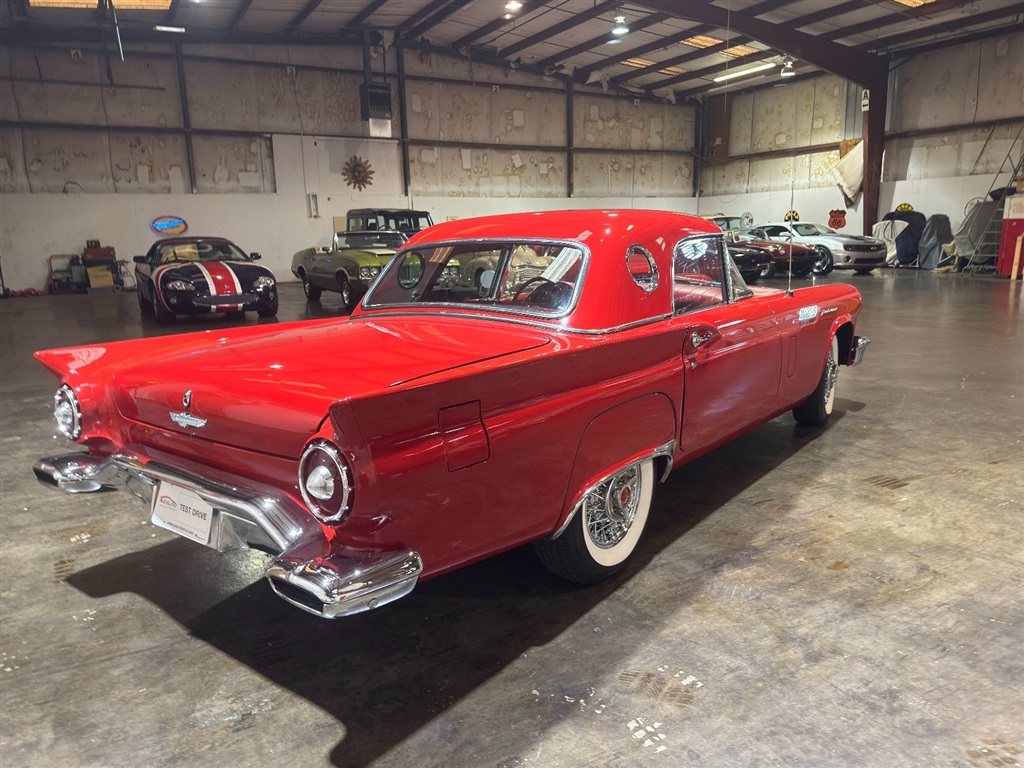 1957 Ford Thunderbird Roadster 40