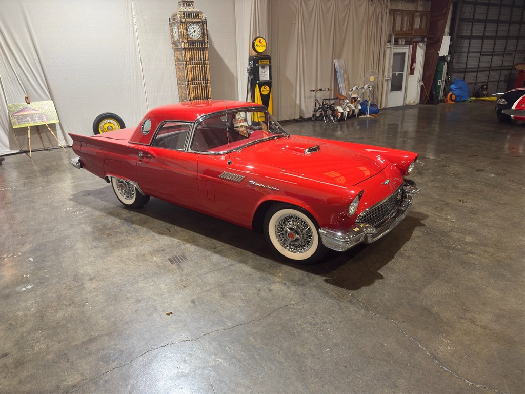 1957 Ford Thunderbird Roadster 7