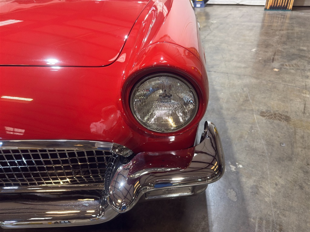 1957 Ford Thunderbird Roadster 74