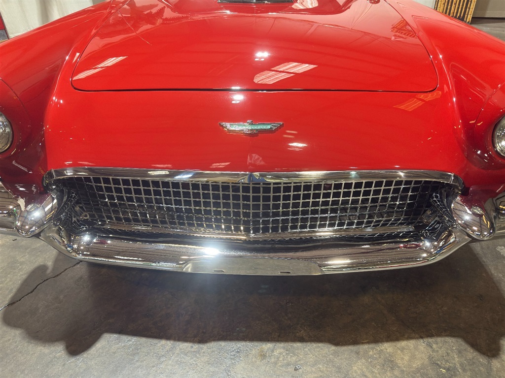 1957 Ford Thunderbird Roadster 75