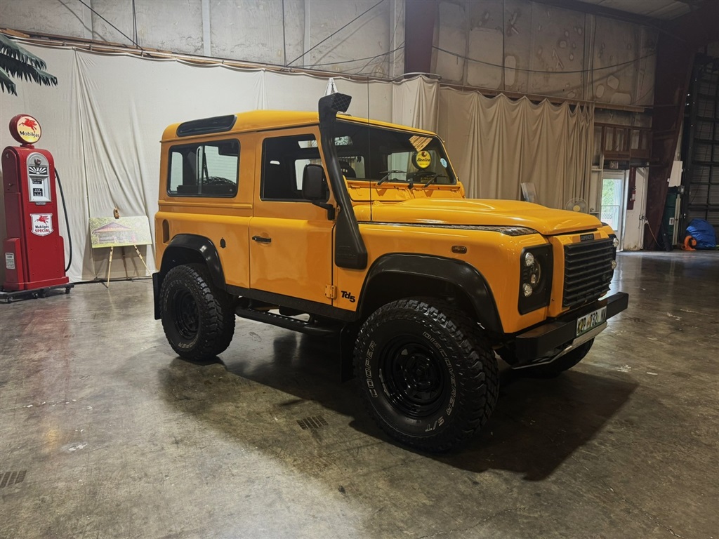 1999 Land Rover Defender 90 RHD Hardtop 1