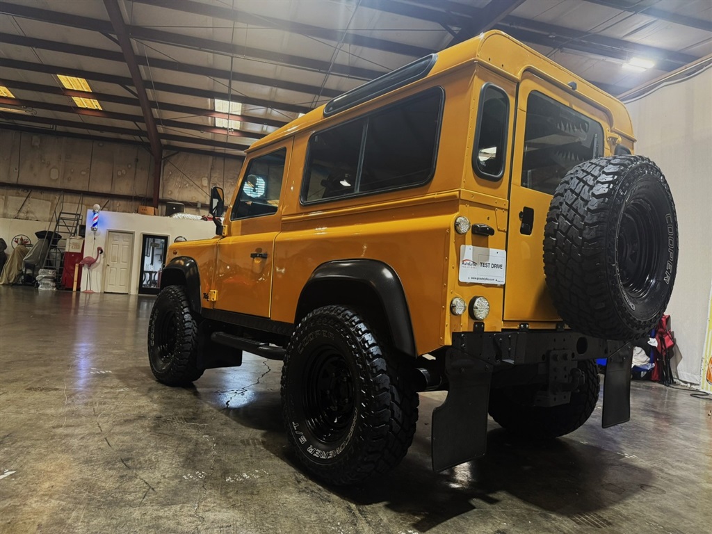 1999 Land Rover Defender 90 RHD Hardtop 15