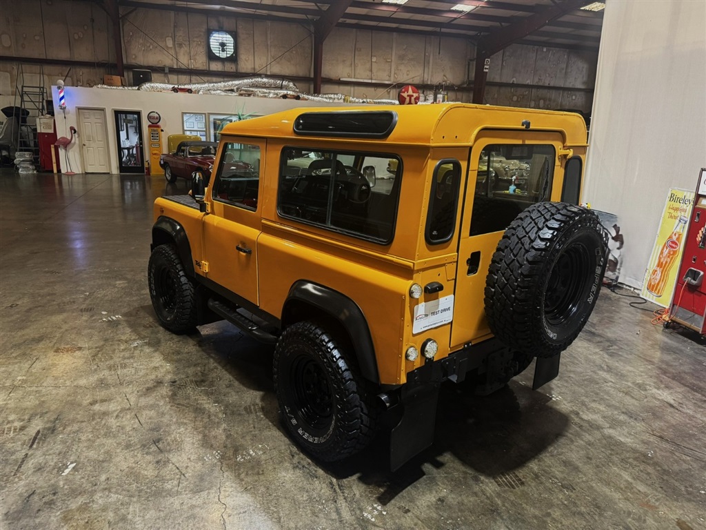 1999 Land Rover Defender 90 RHD Hardtop 16