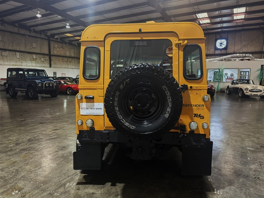 1999 Land Rover Defender 90 RHD Hardtop 18