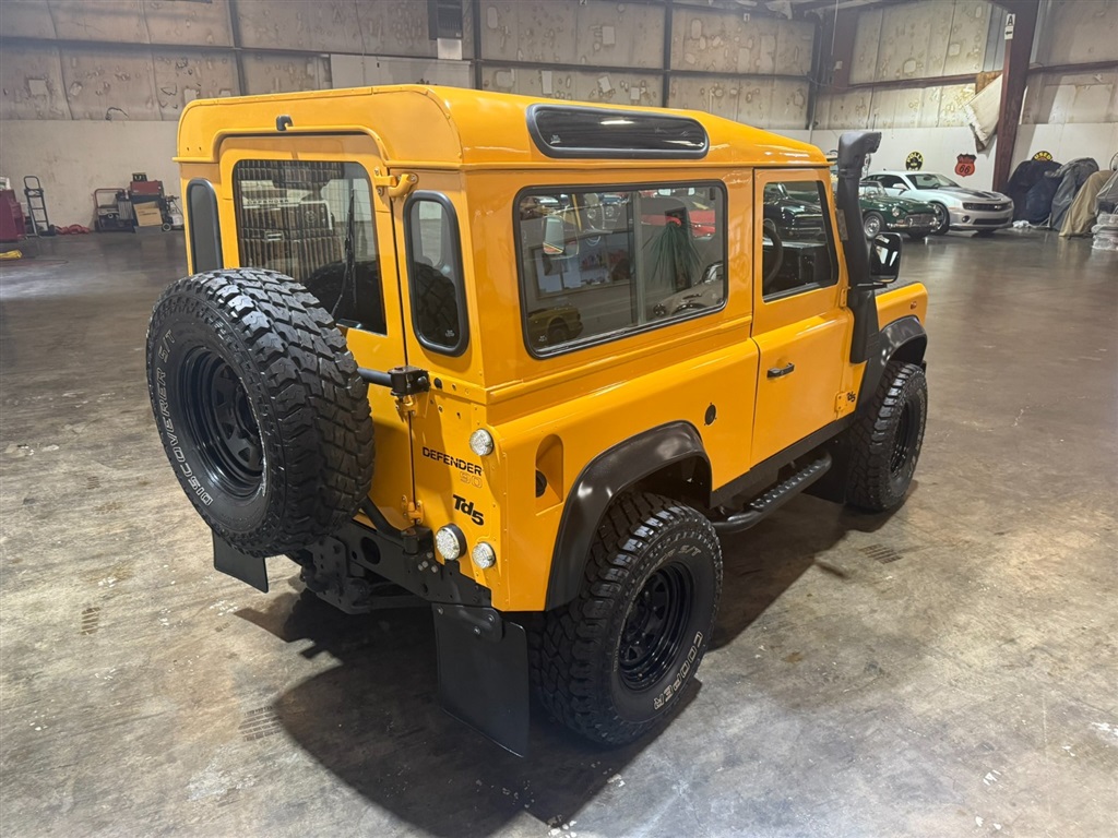 1999 Land Rover Defender 90 RHD Hardtop 24