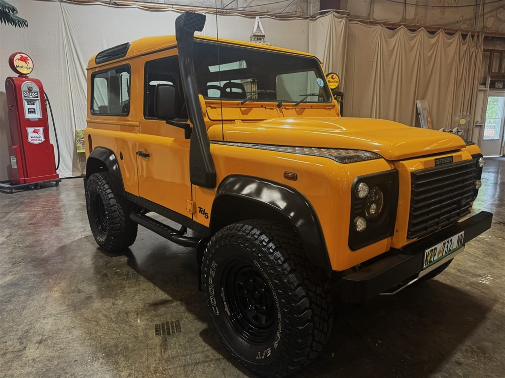 1999 Land Rover Defender 90 RHD Hardtop 4
