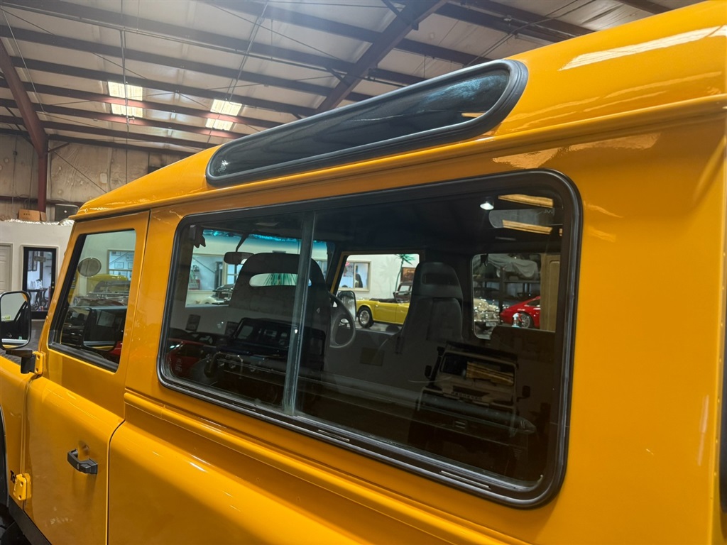 1999 Land Rover Defender 90 RHD Hardtop 47