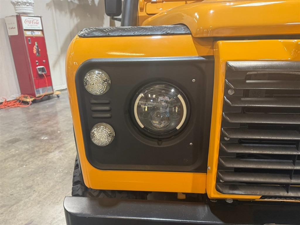 1999 Land Rover Defender 90 RHD Hardtop 60