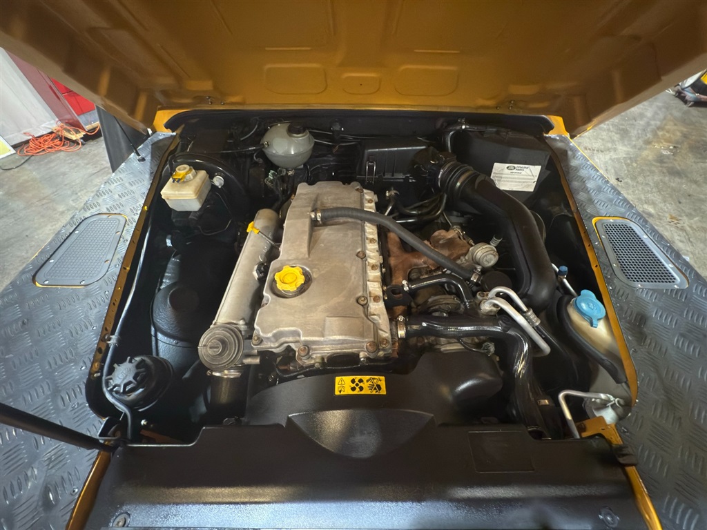 1999 Land Rover Defender 90 RHD Hardtop 62