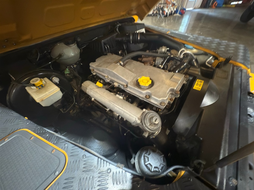 1999 Land Rover Defender 90 RHD Hardtop 63