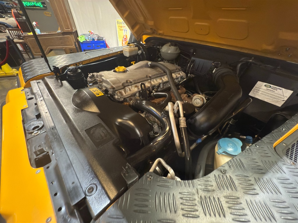 1999 Land Rover Defender 90 RHD Hardtop 66