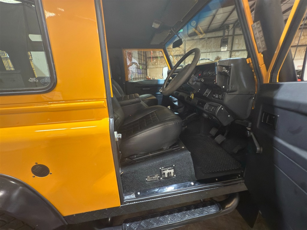 1999 Land Rover Defender 90 RHD Hardtop 69