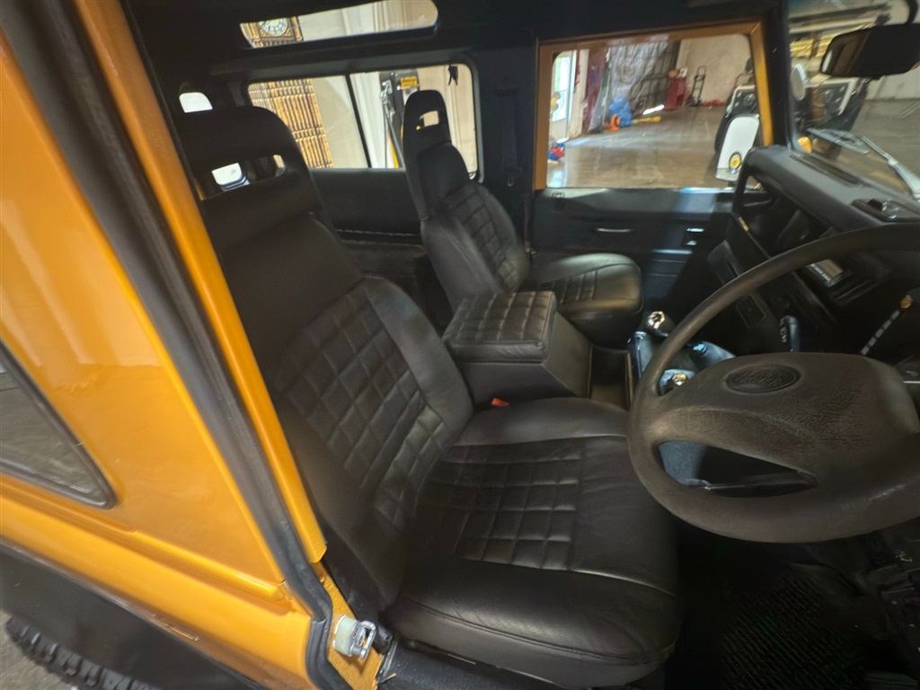 1999 Land Rover Defender 90 RHD Hardtop 72