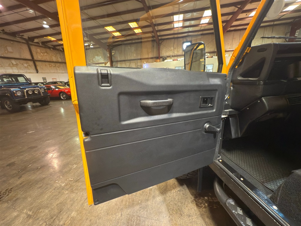 1999 Land Rover Defender 90 RHD Hardtop 85