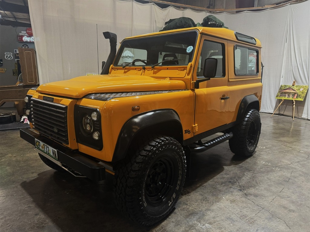 1999 Land Rover Defender 90 RHD Hardtop 9