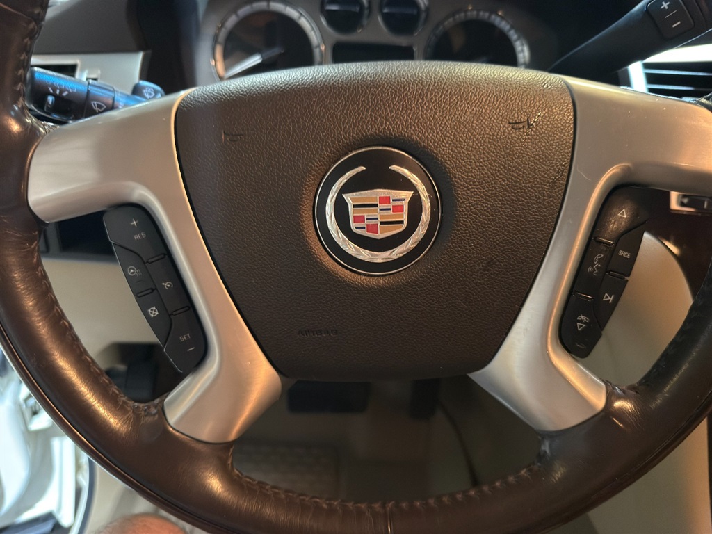 2010 Cadillac Escalade ESV 59