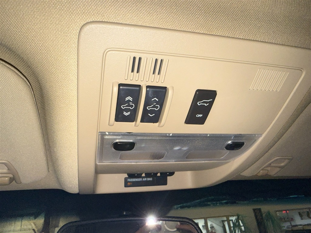 2010 Cadillac Escalade ESV 69
