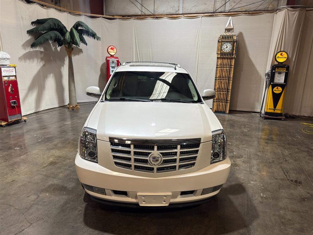 2010 Cadillac Escalade ESV 8