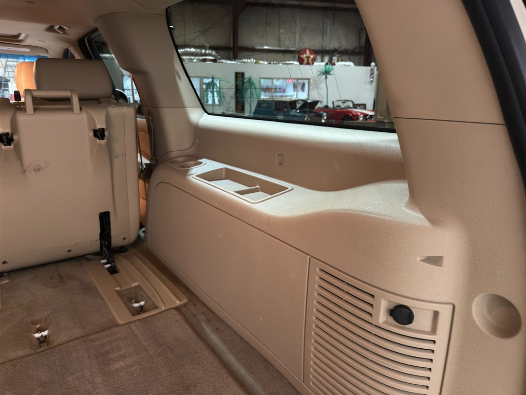 2010 Cadillac Escalade ESV 80