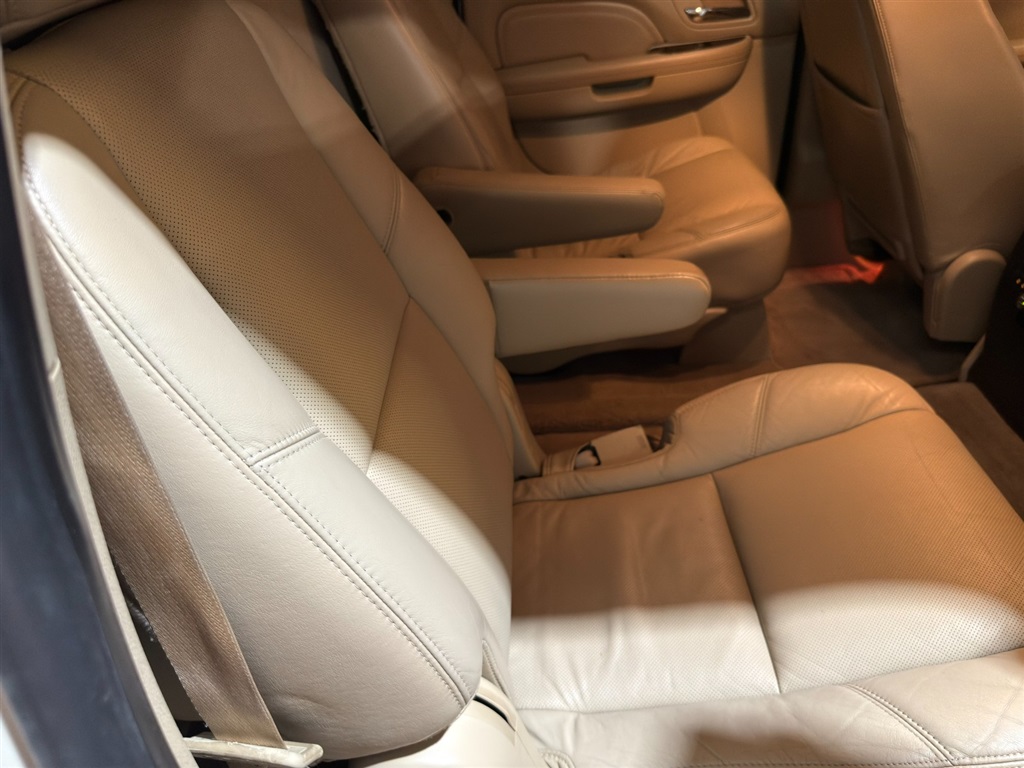 2010 Cadillac Escalade ESV 85