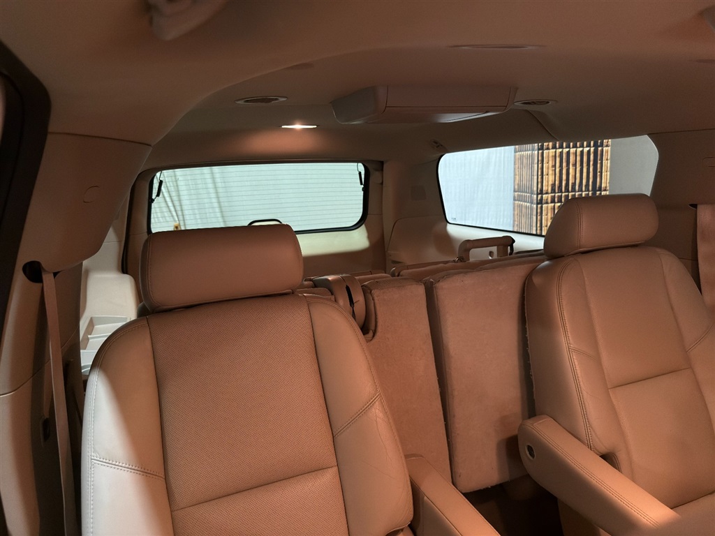 2010 Cadillac Escalade ESV 91