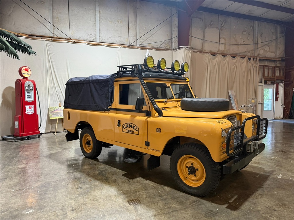 1981 Land Rover Series III 109 High Capacity Pick Up 1