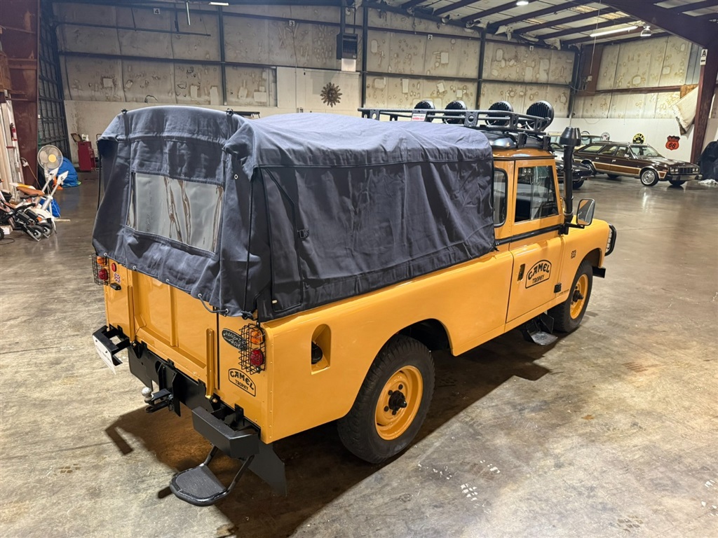 1981 Land Rover Series III 109 High Capacity Pick Up 24