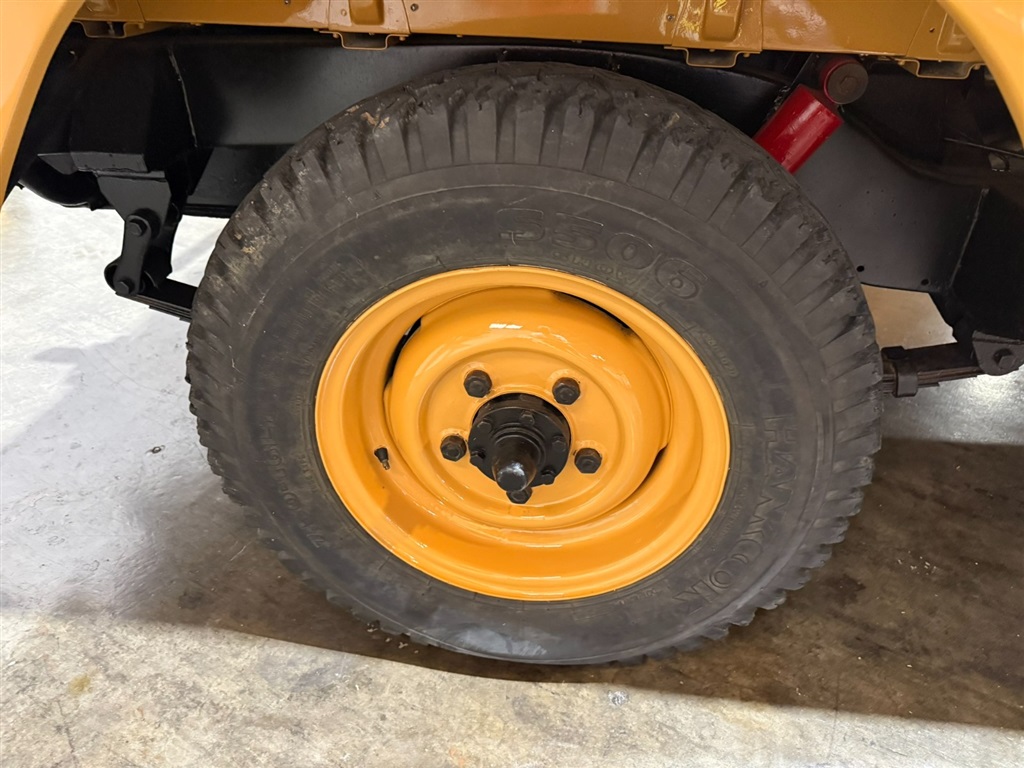 1981 Land Rover Series III 109 High Capacity Pick Up 35