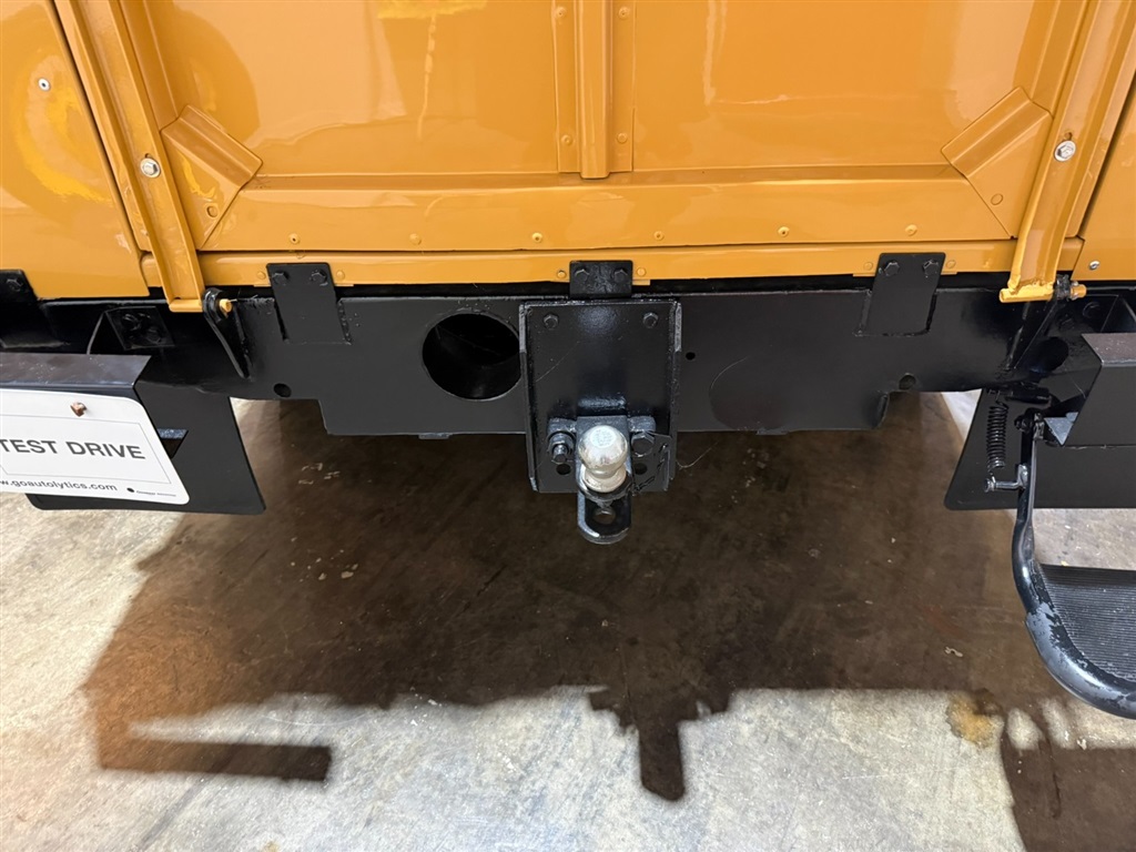 1981 Land Rover Series III 109 High Capacity Pick Up 40