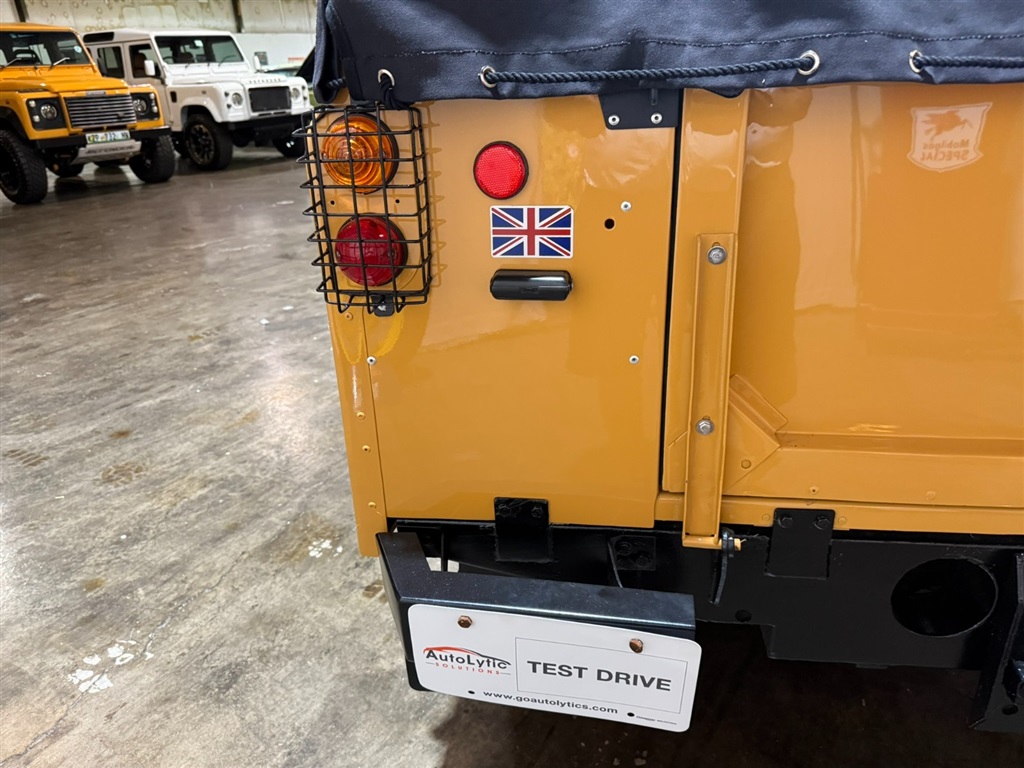 1981 Land Rover Series III 109 High Capacity Pick Up 41