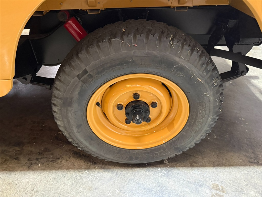 1981 Land Rover Series III 109 High Capacity Pick Up 46