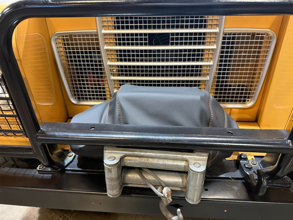 1981 Land Rover Series III 109 High Capacity Pick Up 54