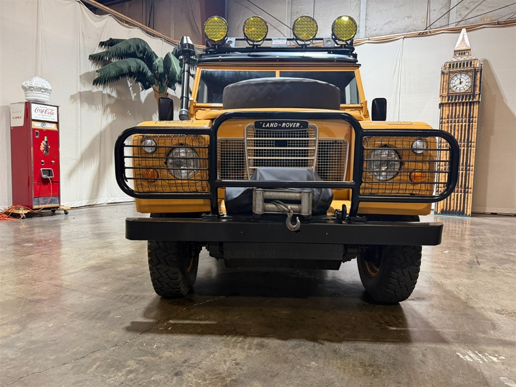 1981 Land Rover Series III 109 High Capacity Pick Up 7