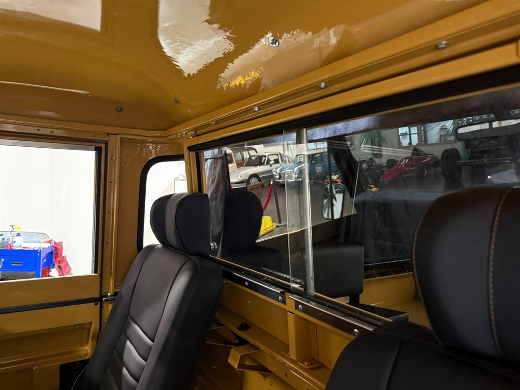 1981 Land Rover Series III 109 High Capacity Pick Up 81