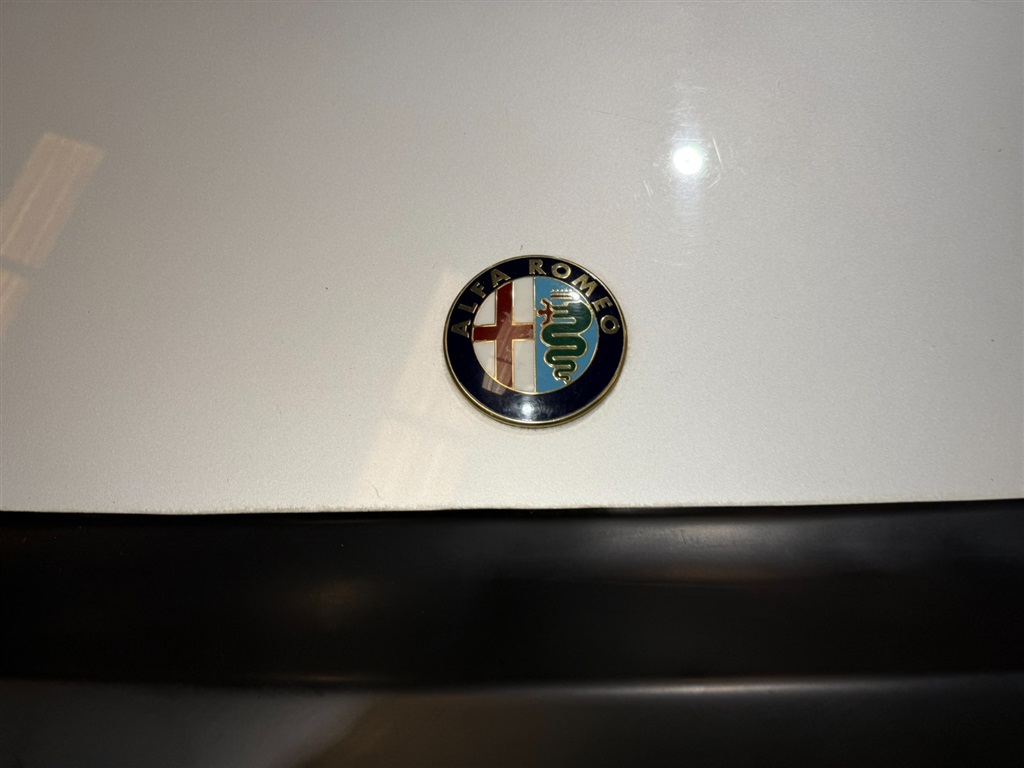 1987 Alfa Romeo Spider Quadrifoglio 43