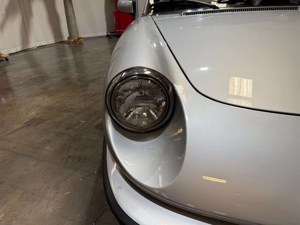 1987 Alfa Romeo Spider Quadrifoglio 67
