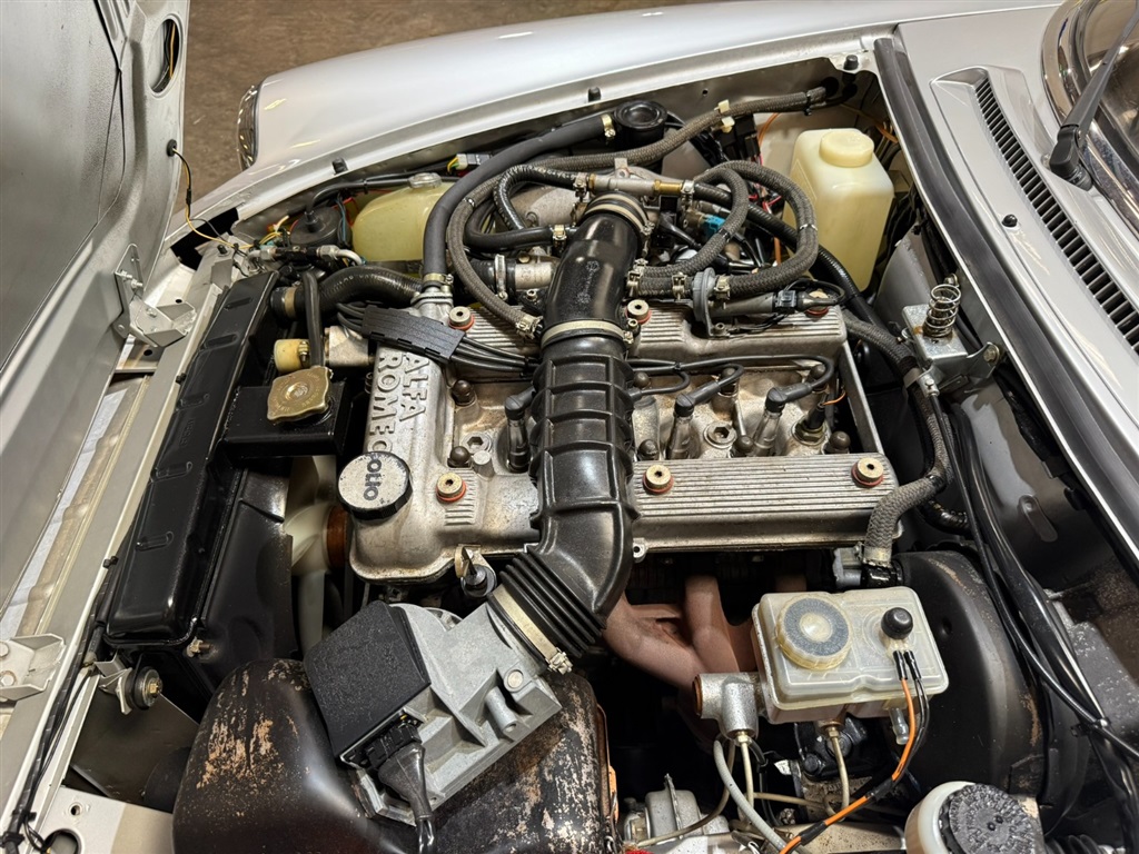 1987 Alfa Romeo Spider Quadrifoglio 68