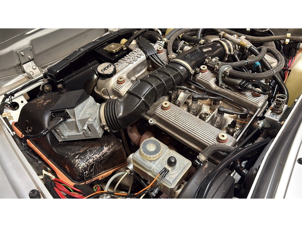 1987 Alfa Romeo Spider Quadrifoglio 69