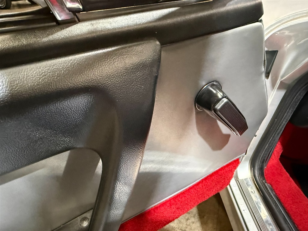 1987 Alfa Romeo Spider Quadrifoglio 80