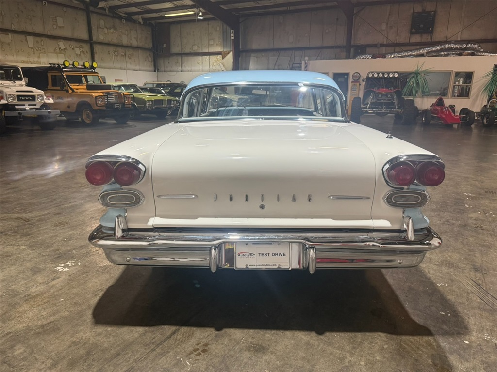 1958 Pontiac Chieftain 4 Door 19