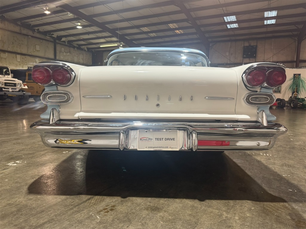 1958 Pontiac Chieftain 4 Door 20