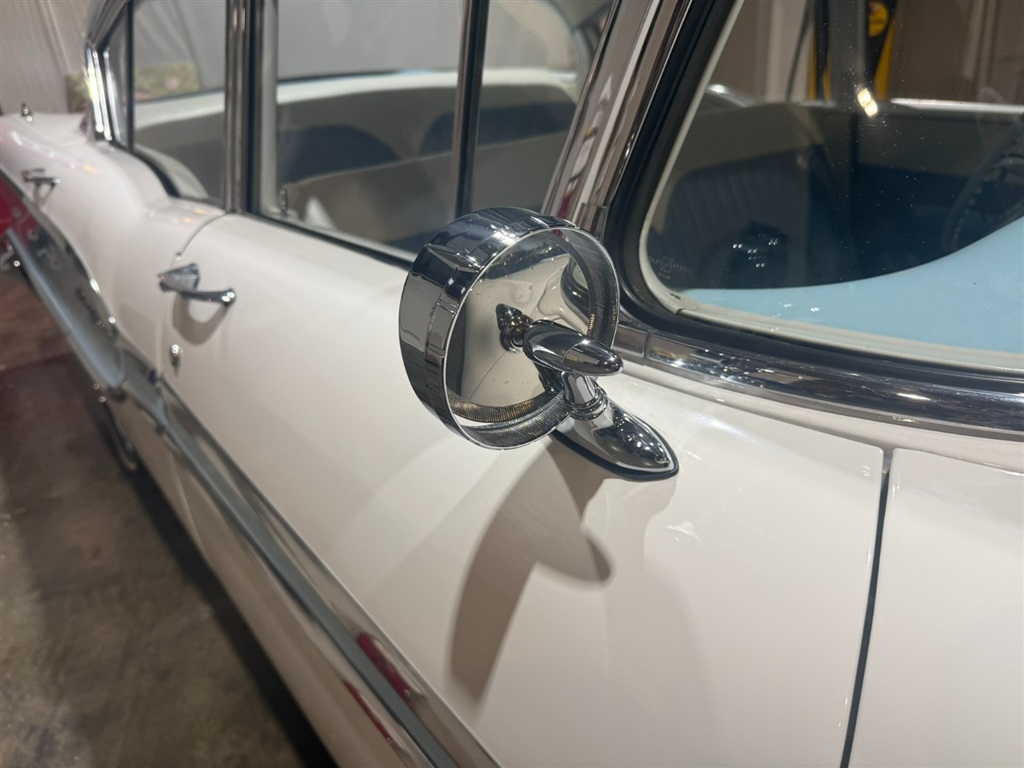 1958 Pontiac Chieftain 4 Door 30