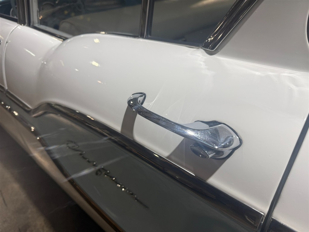 1958 Pontiac Chieftain 4 Door 56