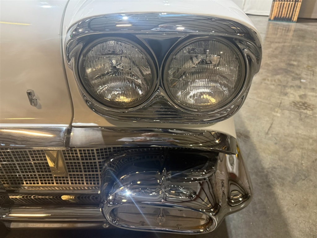 1958 Pontiac Chieftain 4 Door 64