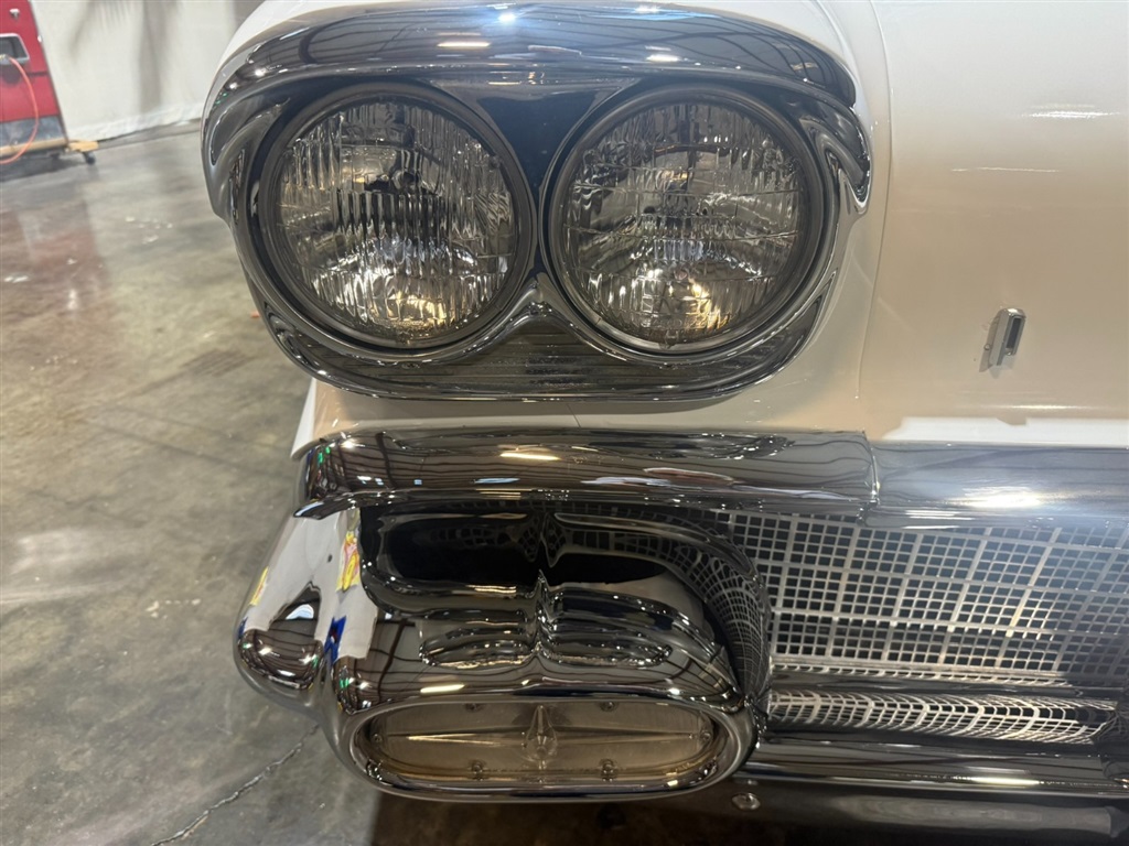 1958 Pontiac Chieftain 4 Door 69