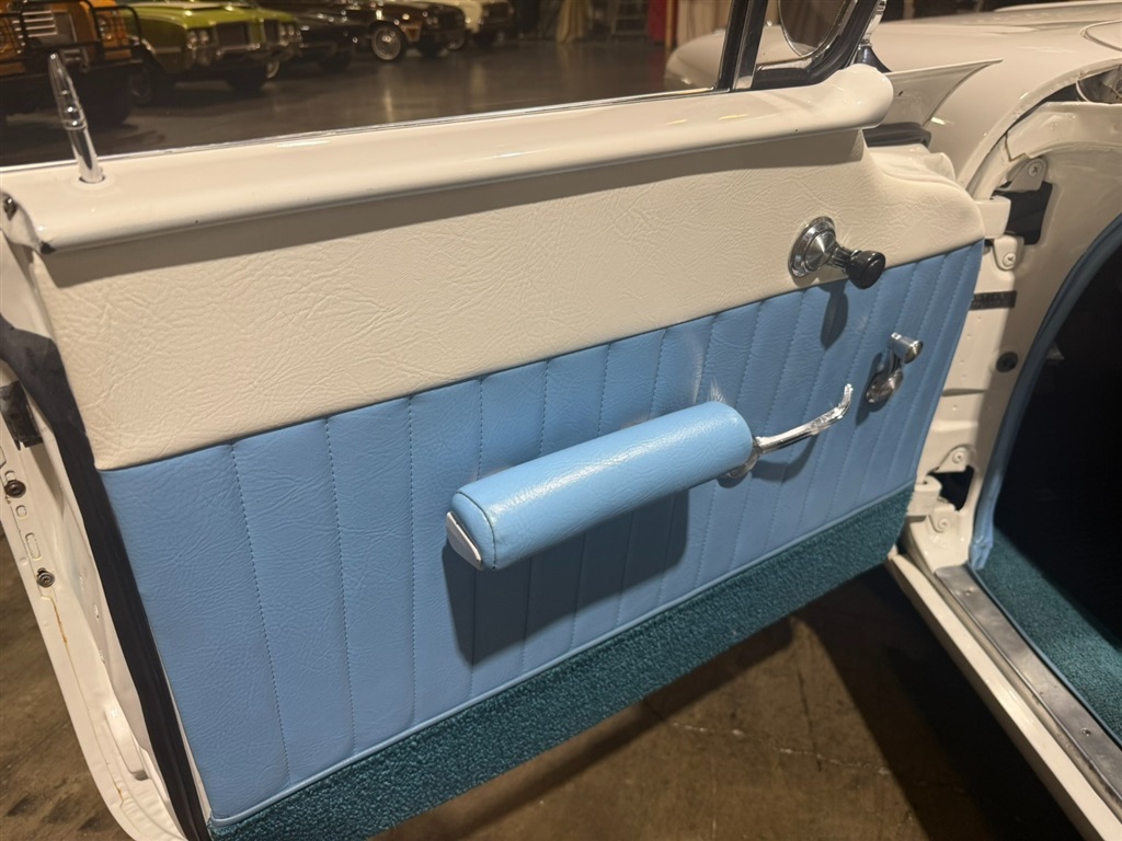 1958 Pontiac Chieftain 4 Door 86